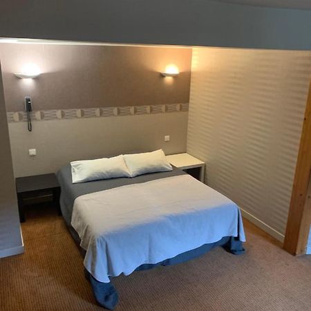 Le Petit Roche Hotel Serrieres  Bagian luar foto