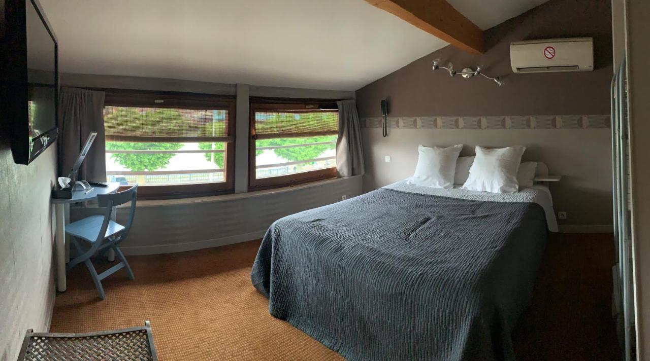 Le Petit Roche Hotel Serrieres  Bagian luar foto